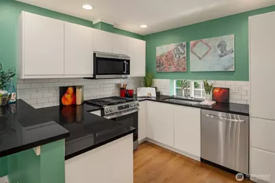 3302 W Government Way #Unit A, Seattle, WA 98199 - Photo 15