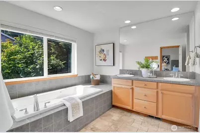 12940 NE 200th Place, Woodinville, WA 98072 - Photo 21