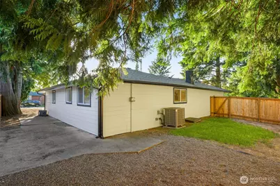 1140 E Seattle St, Kent, WA 98030 - Photo 17