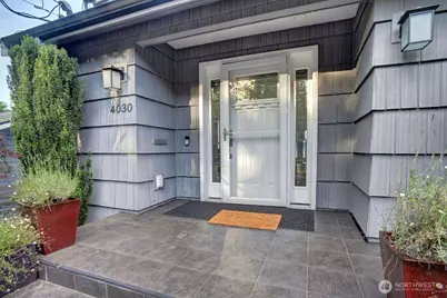 4030 26th Avenue W, Seattle, WA 98199 - Photo 3