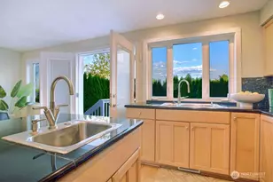 4030 26th Ave W, Seattle, WA 98199 - Photo 9