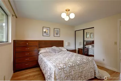 16724 NE 22nd Street, Bellevue, WA 98008 - Photo 11