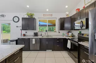 300 E McLane Cv Dr, Grapeview, WA 98546 - Photo 11