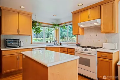 419 212th Avenue NE, Sammamish, WA 98074 - Photo 5