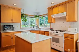 419 212th Ave NE, Sammamish, WA 98074 - Photo 5