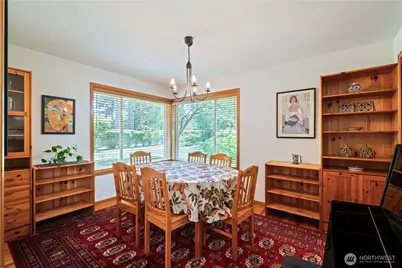 419 212th Avenue NE, Sammamish, WA 98074 - Photo 3