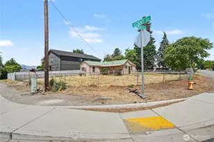 68 N Nevada Ave, East Wenatchee, WA 98802 - Photo 5