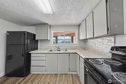 68 N Nevada Avenue, East Wenatchee, WA 98802 - Photo 17