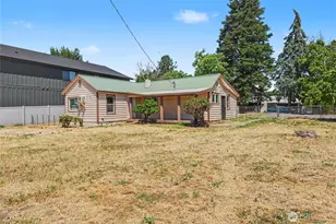 68 N Nevada Ave, East Wenatchee, WA 98802 - Photo 1