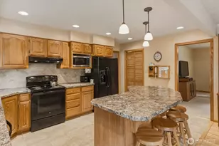 299 Cedar Ln, Longview, WA 98632 - Photo 5