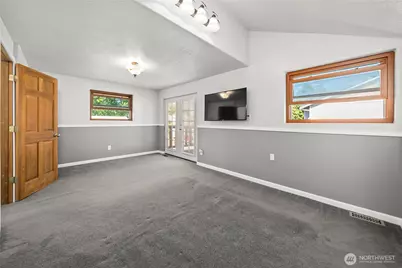 928 127th Street Street Ct E, Tacoma, WA 98445 - Photo 19