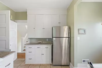5521 12 Avenue NE, Seattle, WA 98105 - Photo 17