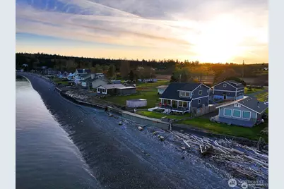 2805 N Bluff Road, Greenbank, WA 98253 - Photo 39
