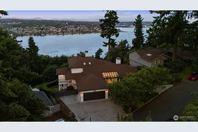 7712 89th Place SE, Mercer Island, WA 98040 - Photo 1