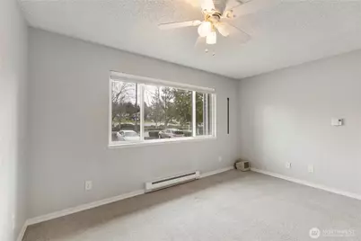 21925 7th Avenue S #101, Des Moines, WA 98198 - Photo 9