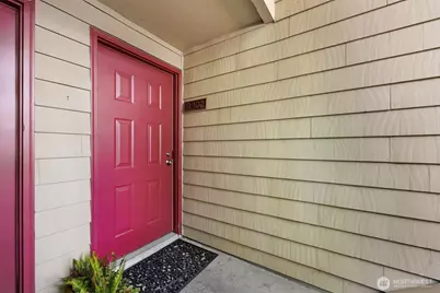 20325 19th Avenue NE #B102, Shoreline, WA 98155 - Photo 3