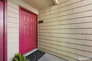 20325 19th Ave NE, Shoreline, WA 98155 - Photo 3