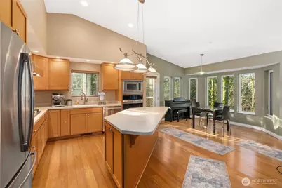 7337 151st Avenue NE, Redmond, WA 98052 - Photo 3