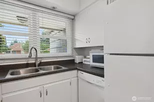 306 Douglas St, Longview, WA 98632 - Photo 17