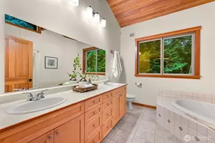 37 N Summit Dr, Bellingham, WA 98229 - Photo 13