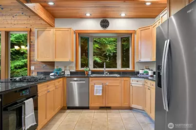 37 N Summit Drive, Bellingham, WA 98229 - Photo 7