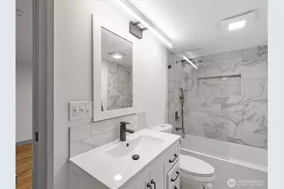 121 Vine Street #303, Seattle, WA 98121 - Photo 23