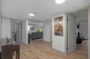 121 Vine St, Seattle, WA 98121 - Photo 11
