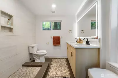 16051 21st Avenue SW, Burien, WA 98166 - Photo 17