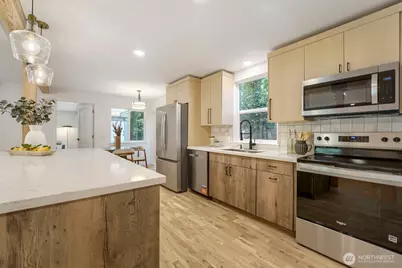 16051 21st Avenue SW, Burien, WA 98166 - Photo 9