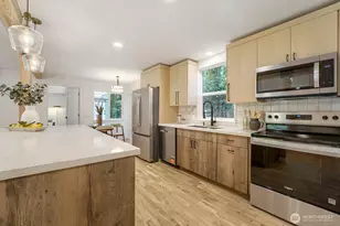 16051 21st Ave SW, Burien, WA 98166 - Photo 9