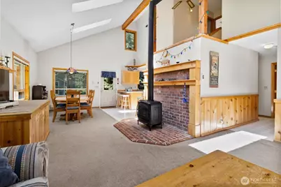 7101 Rainier Way, Glacier, WA 98244 - Photo 5