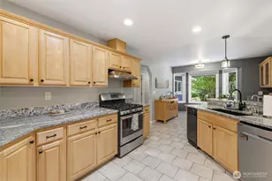 13732 217th Ave SE, Issaquah, WA 98027 - Photo 9