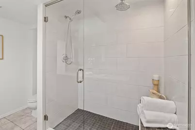 2001 NE 12th Street, Renton, WA 98056 - Photo 29