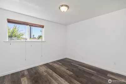 24527 36th Avenue S, Kent, WA 98032 - Photo 17
