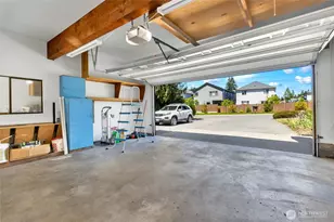 122 Bellflower Rd, Bothell, WA 98012 - Photo 29