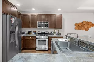 317 204th Pl SE, Bothell, WA 98012 - Photo 7