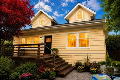 360 Howe Street, Seattle, WA 98109 - Photo 1