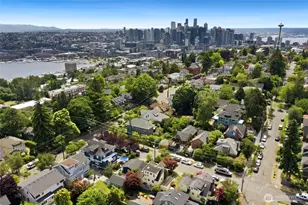 360 Howe St, Seattle, WA 98109 - Photo 35