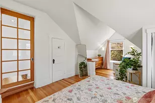 360 Howe St, Seattle, WA 98109 - Photo 21