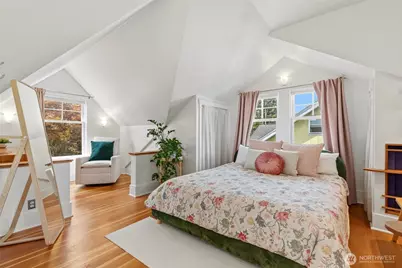 360 Howe Street, Seattle, WA 98109 - Photo 19