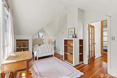 360 Howe Street, Seattle, WA 98109 - Photo 27