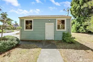 911 Tyler St, Port Townsend, WA 98368 - Photo 11
