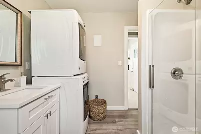 8123 49th Avenue S, Seattle, WA 98118 - Photo 11