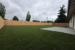 303 Railroad St SW, Yelm, WA 98597 - Photo 25