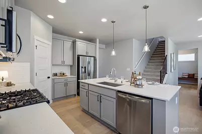 6834 46th Street NE, Marysville, WA 98270 - Photo 5