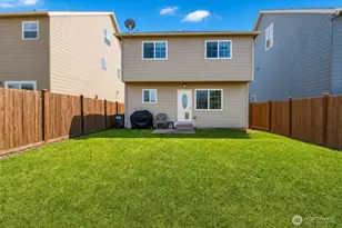 10557 190th St E, Puyallup, WA 98374 - Photo 3