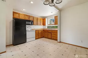 511 W 7th St, Centralia, WA 98531 - Photo 13