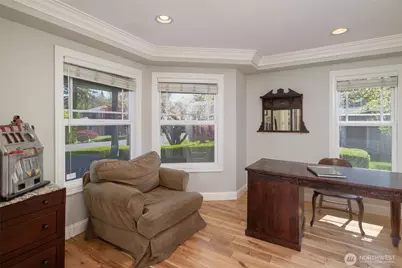 645 18th Avenue W, Kirkland, WA 98033 - Photo 13