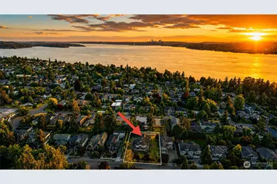 645 18th Avenue W, Kirkland, WA 98033 - Photo 1