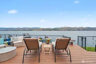 1386 S Lakeshore Rd, Chelan, WA 98816 - Photo 11